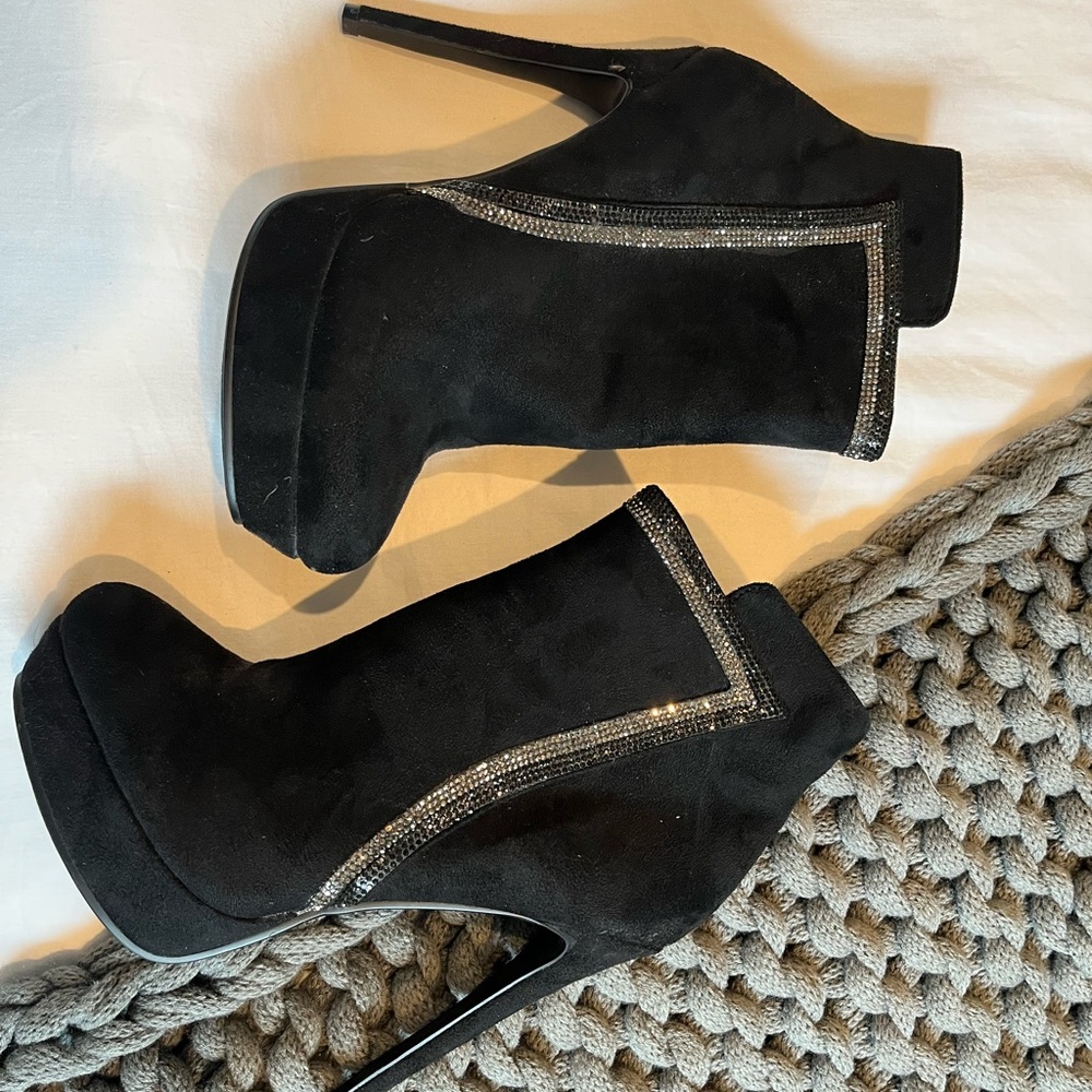 Olivia Miller - NWOT